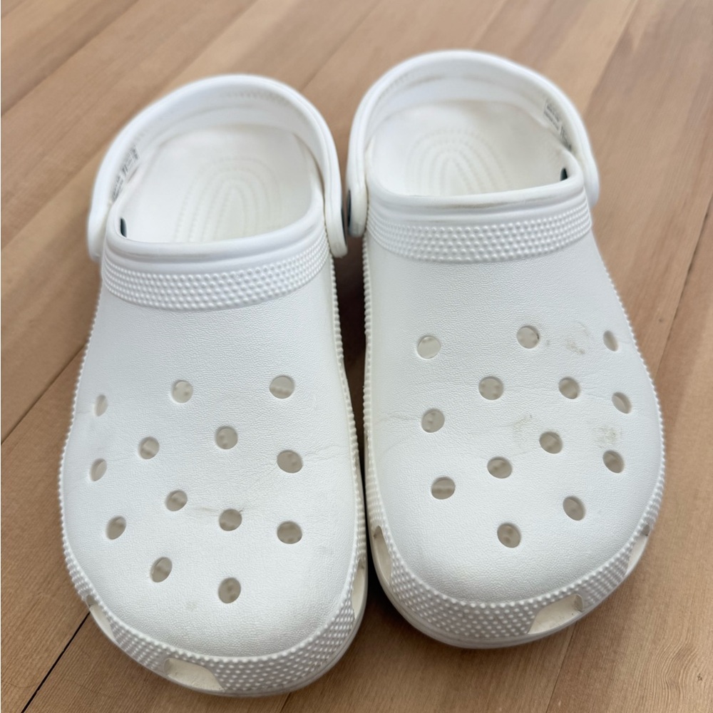 CROCS Classic White Clogs